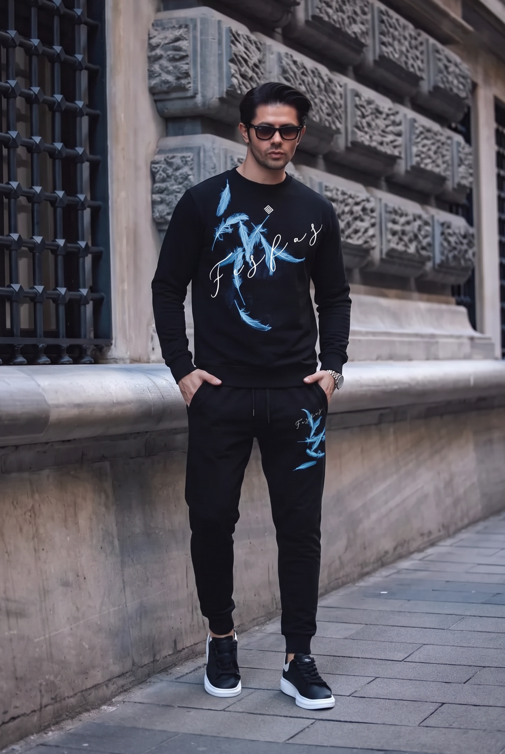 FesFas Feathers-print Sweatshirt Set