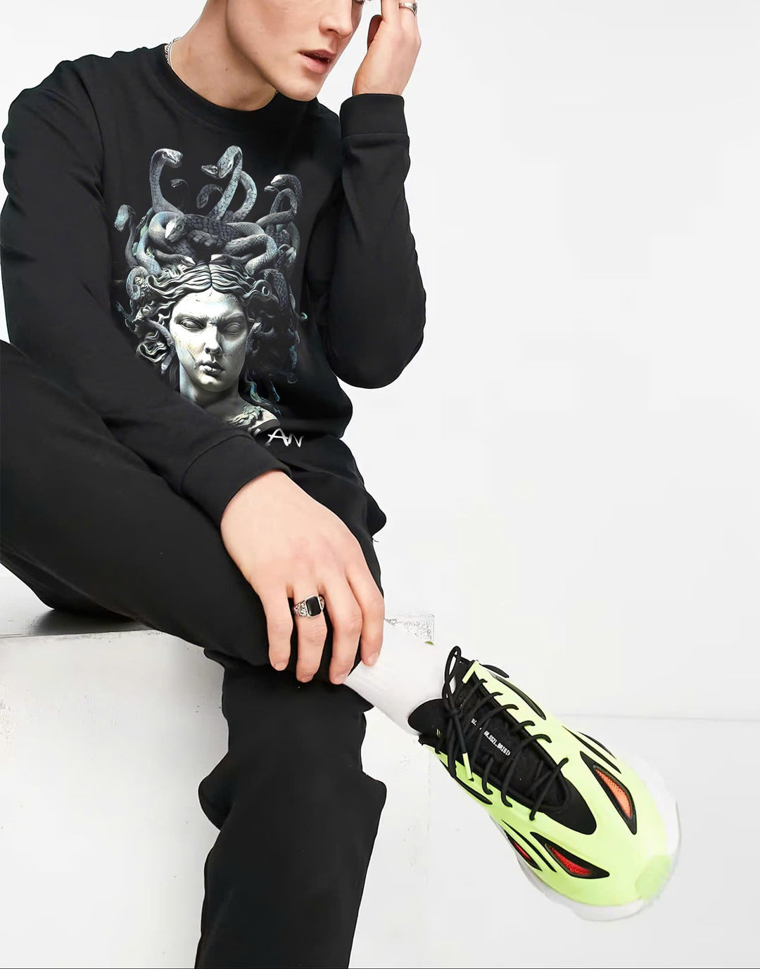 FesFas Medusa-print Sweatshirt Set | Black | Men